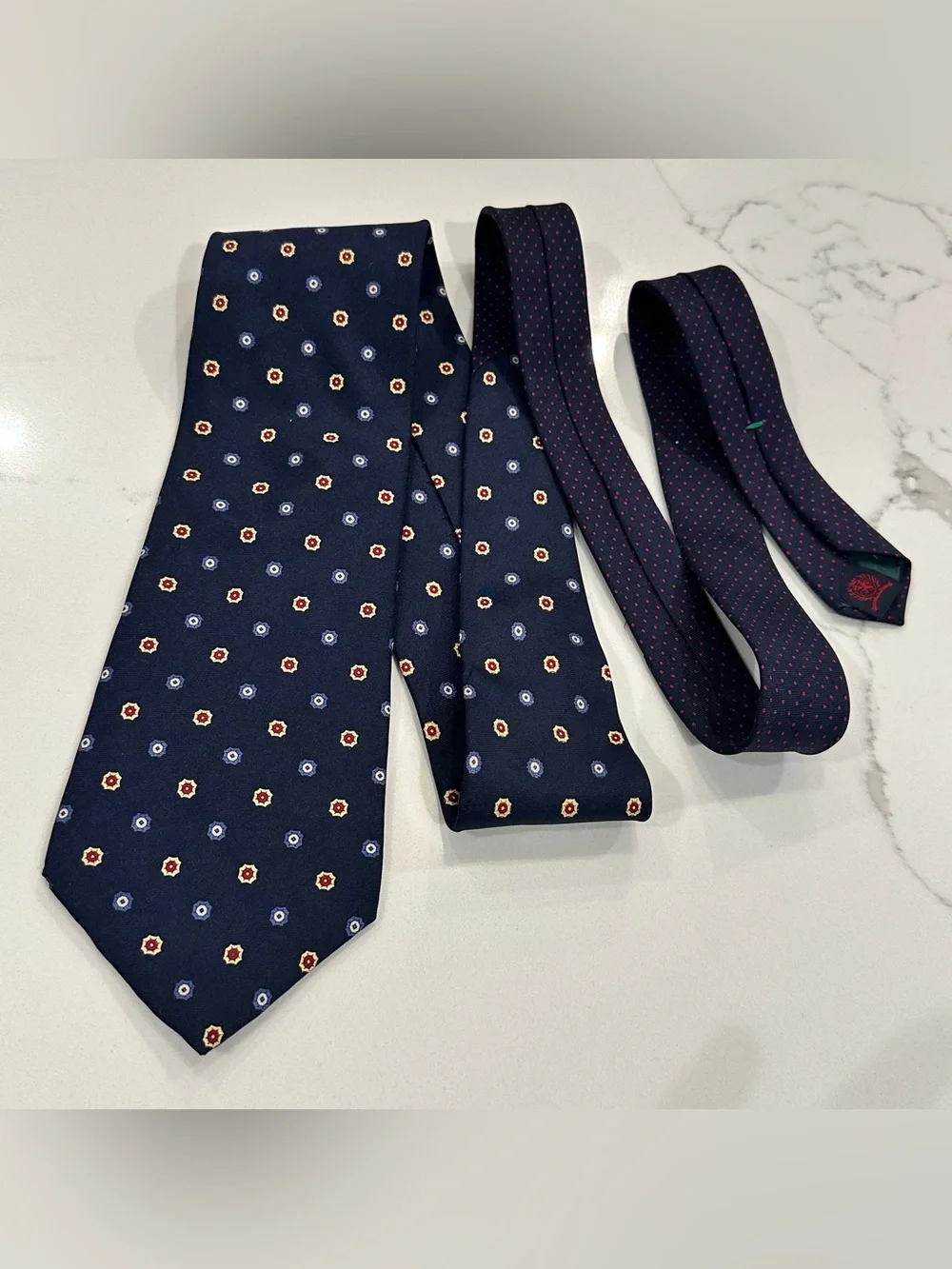 Vintage Tommy Hilfiger Silk Neck Tie Navy Blue Gold Red Medallion 80s 90s Preppy